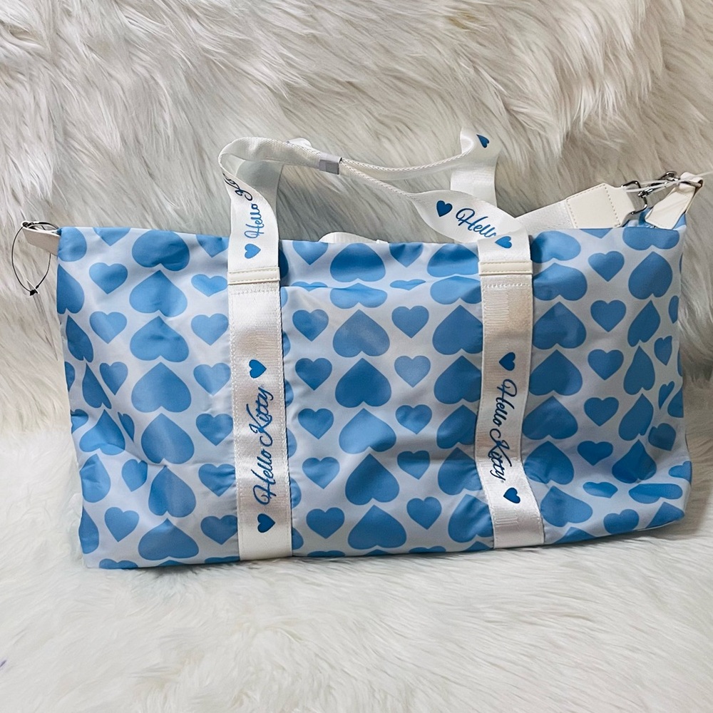 Hello Kitty Duffel‎ Bag - Picture 2 of 5